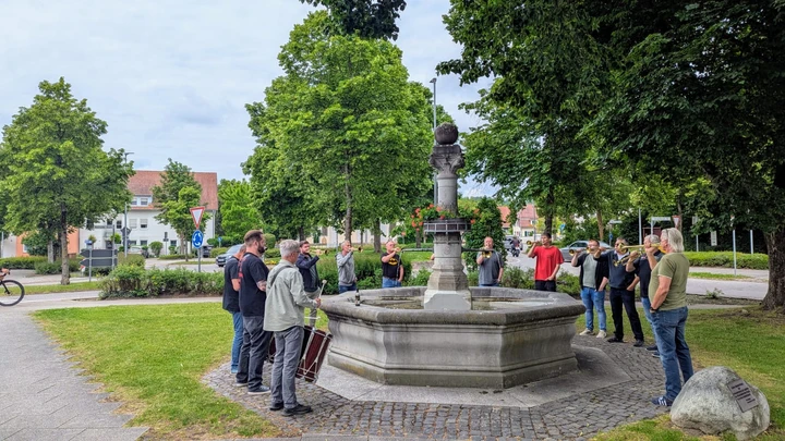 Fanfarenzug Salem am ausgefallenen Brunnenfest Stefansfeld 2024